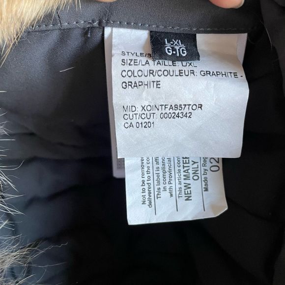 Canada Goose Hat Aviator Genuine Coyote Fur Trim Graphite Size L/XL - Picture 11 of 11